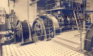 Centrala electrică a Fabricii de hârtie şi mucava Piatra Neamţ, în perioada interbelică (© iMAGO Romaniae)