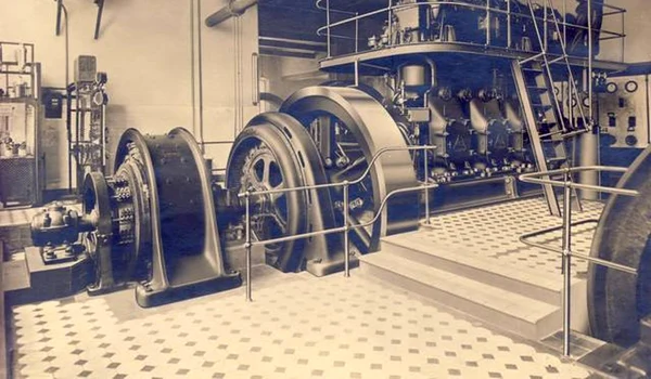 Centrala electrică a Fabricii de hârtie şi mucava Piatra Neamţ, în perioada interbelică (© iMAGO Romaniae)