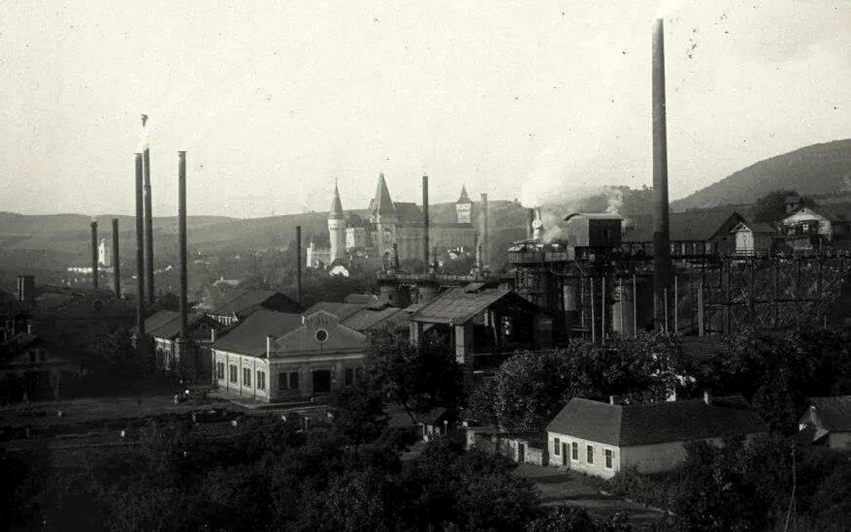Uzinele de Fier din Hunedoara în anii 1900. Ilustrată. 