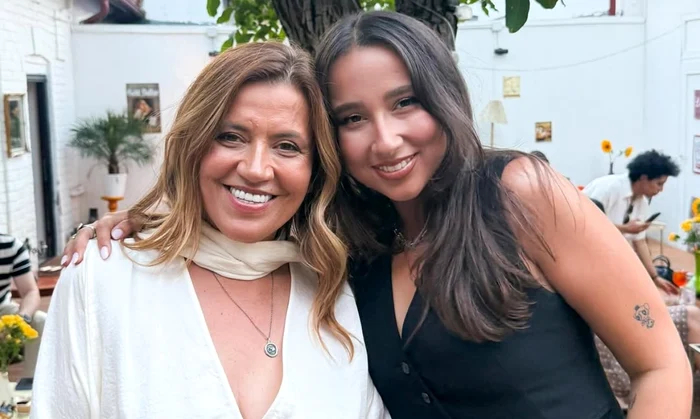Mirela Retegan, alături de fiica ei, Maya / Foto: Instagram