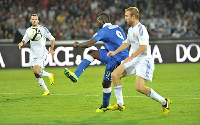 Balotelli a marcat un gol, dar Italia a reuşit doar un egal cu Armenia.FOTO: http://www.gazzetta.it