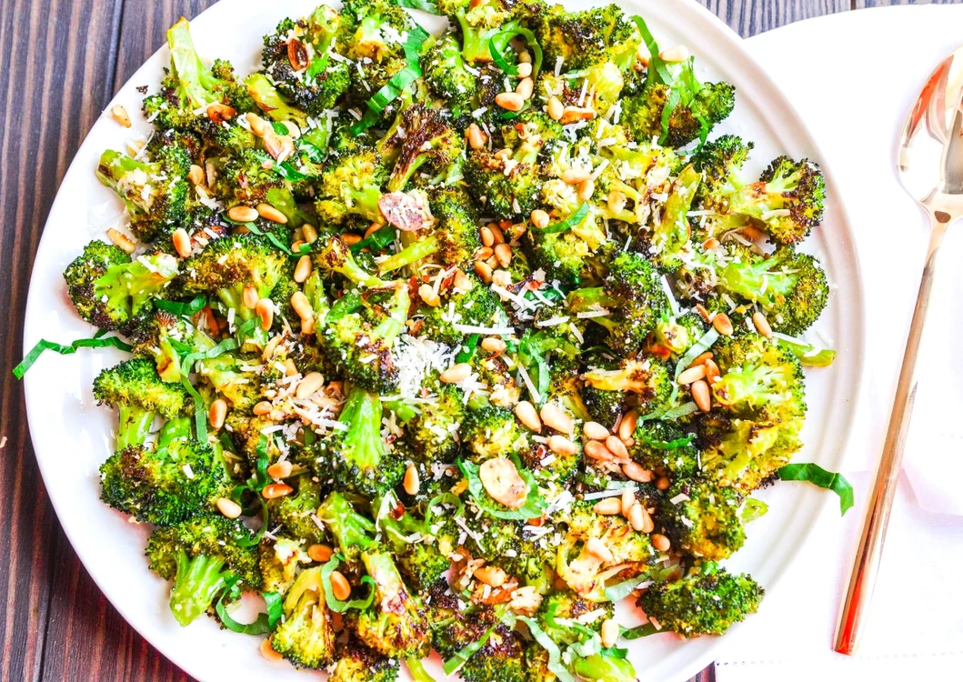 broccoli cu lamaie si muguri de pin jpeg