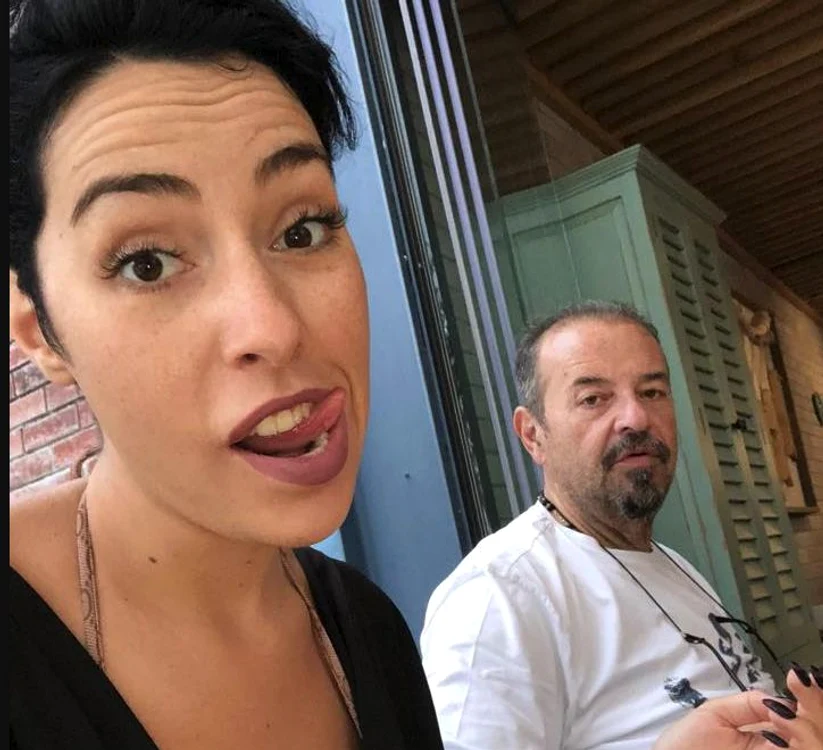 
    Piedone așteaptă o nepoțică de la fiica sa, Ana MariaFoto Facebook  