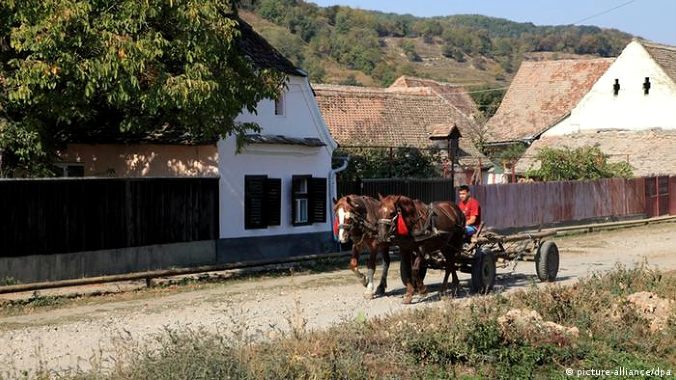 World Vision România critică eliminarea burselor pentru elevii de la sate / Foto Arhivă