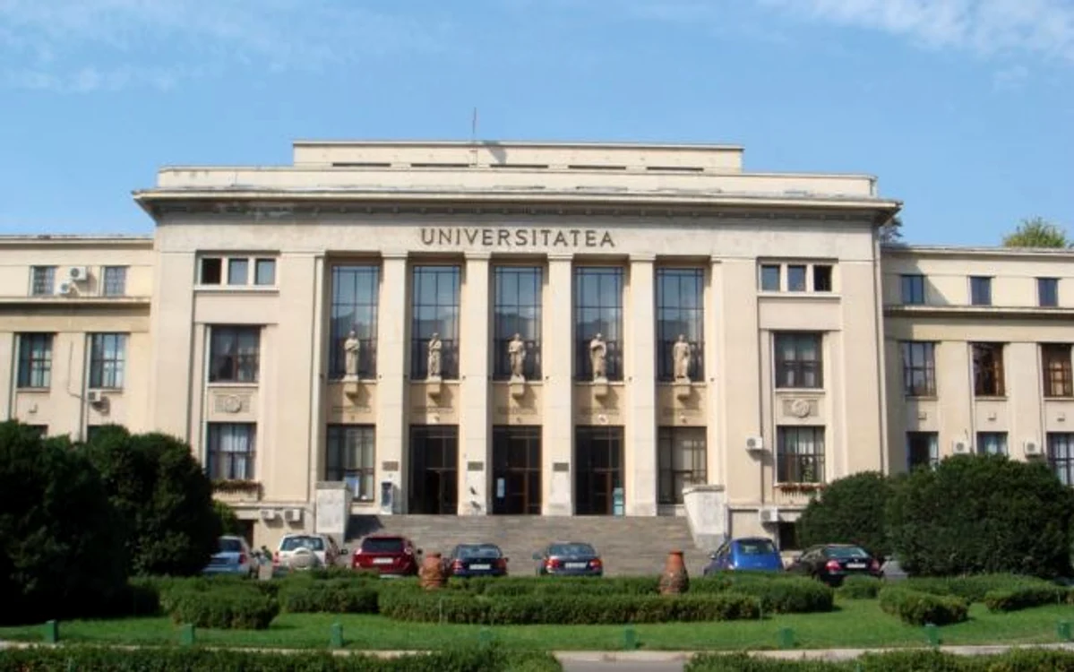 Facultatea de Drept din Bucureşti organizează în acest an admitere clasică