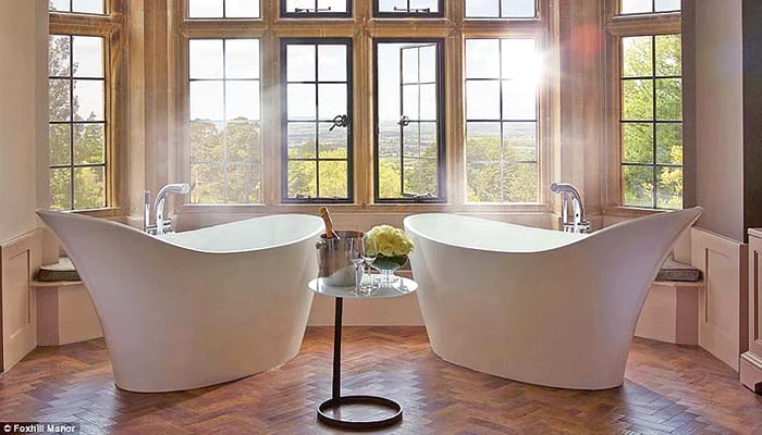 The Foxhill Manor, Londra – 5.628 $ (19.414 lei)