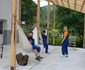 voluntarii asociatiei sinaptica la podeni FOTO Alexandra Georgescu 