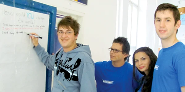 Studenţii strâng o mie de idei pentru a schimba lumea