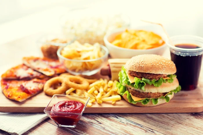 Mâncare Fast-food. FOTO Shutterstock