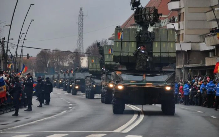 Imagine de la parada militara organizată în 2016