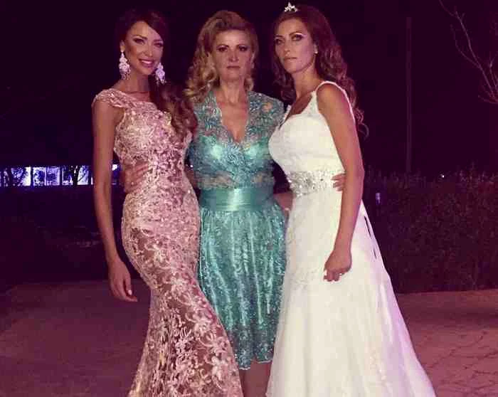 
    Roșcata a fost extrem de sexy la botezul nepoțelului eiFoto: Instagram/Bianca Drăgușanu  