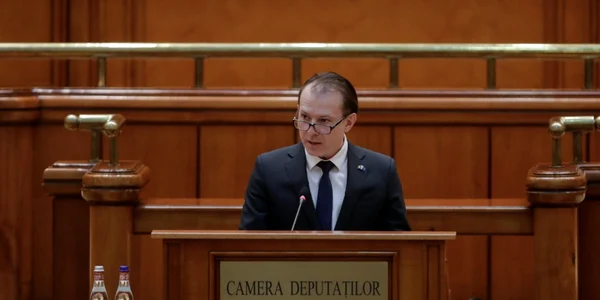 Şedinţa solemnă comună Senat Camera Deputaţilor - aniversare 15 ani aderare Uniunea Europeană - Florin Cîţu - 2 feb 2022 / FOTO Inquam Photos / George Călin
