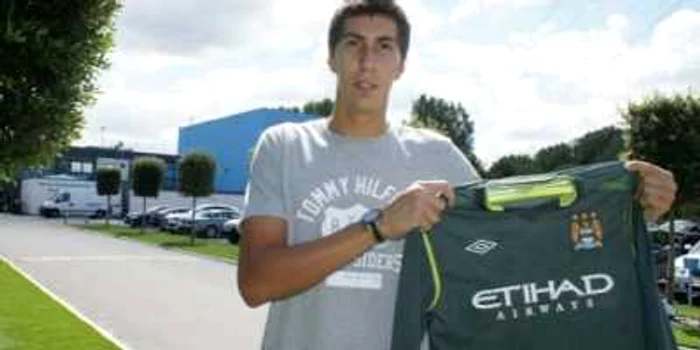 Costel Pantilimon este legitimat la unul dintre cel mai bogate cluburi din lume. Foto: "mcfc.co.uk"