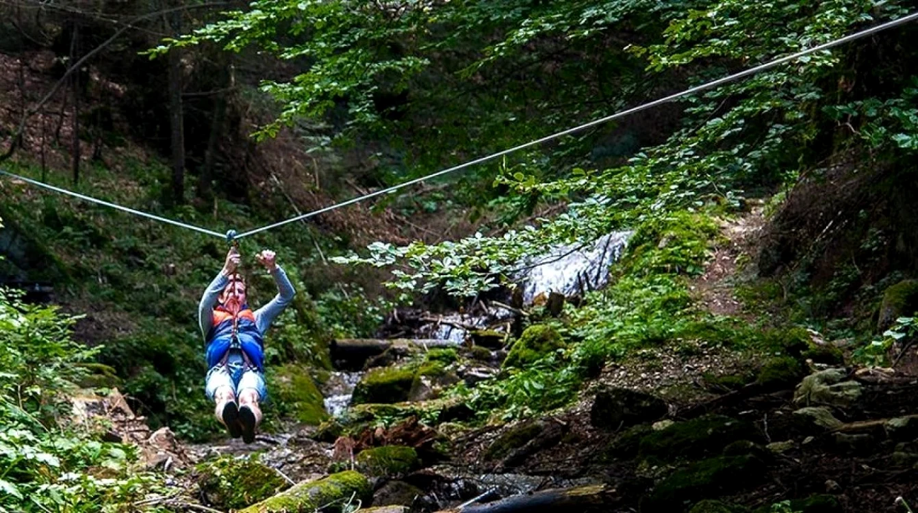 Tiroliana de la 7 Scări FOTO emunte