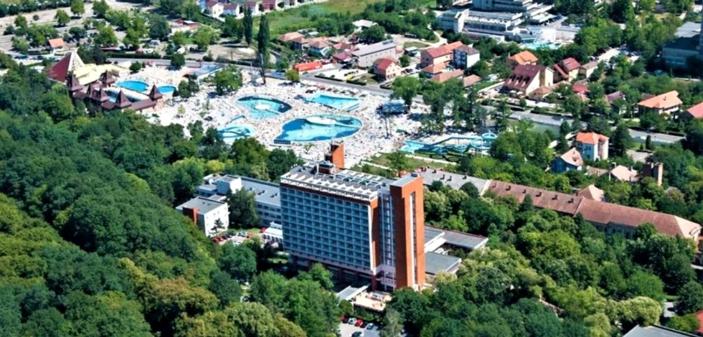 Vedere panoramică asupra staţiunii Băile Felix FOTO bihoreanul.ro