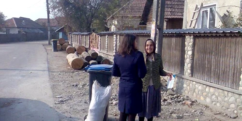 Locuitorii din Babeni au fost invatati cum sa se fereasca de hoti