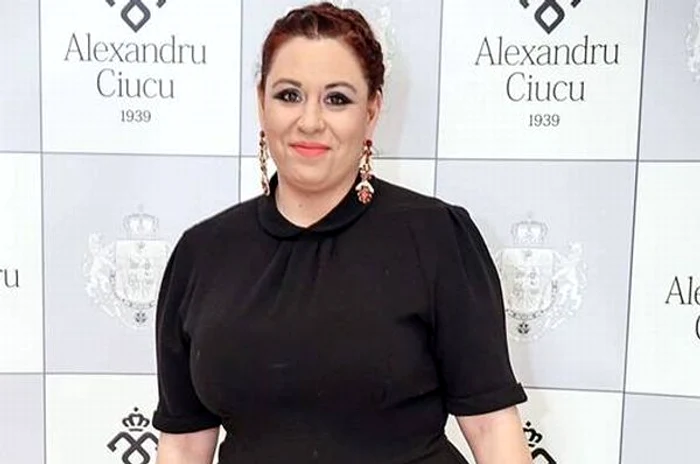 Oana Roman nu a rezistat ca prezentatoare nici măcar un anfoto: arhiva personală