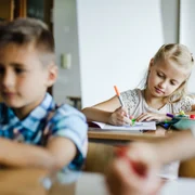 Copii la școală  Foto Freepik com jpg