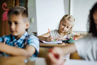 Copii la școală  Foto Freepik com jpg