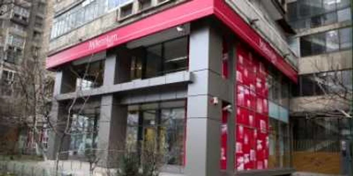 Millennium Bank instalează casierii în 46 de unităţi