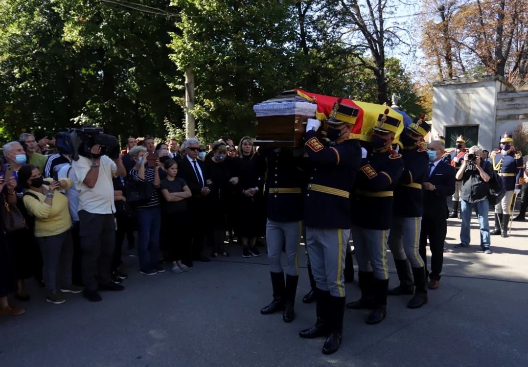 
    Ivan Patzaichin a fost înmormântat cu onoruri militareFoto: Marian Burlacu  