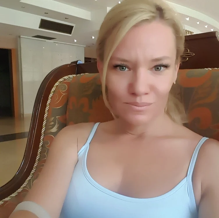 Svetlana Serghei,fals medic estetician. Imagine: Facebook / Russian Lips by Dr. Lana