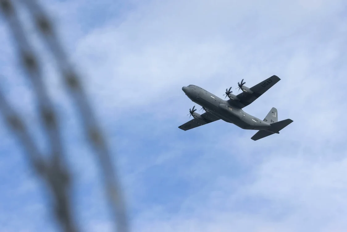  Italia a interzis folosirea bazei Sigonella de către bombardierele SUA FOTO: X