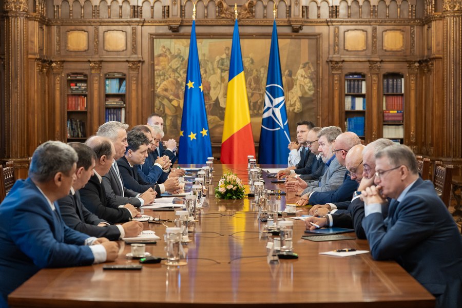 LIVE TEXT Sindicatele, față în față cu Nicușor Dan: Echilibru fiscal fără tăieri pentru angajați
