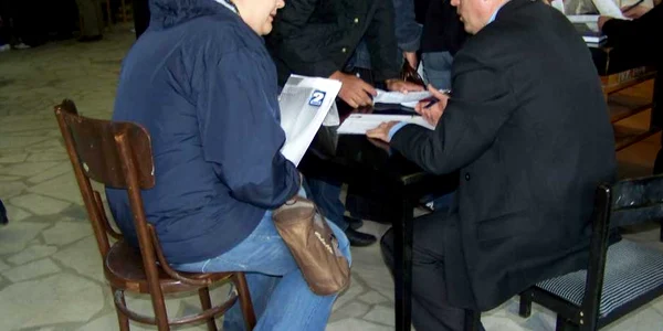 Şomerii trebuie să vină la bursă cu CV-urile