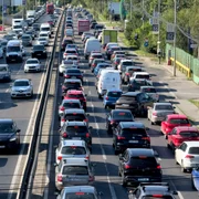 Trafic in București - masini - aglomeratie - ambuteiaj 