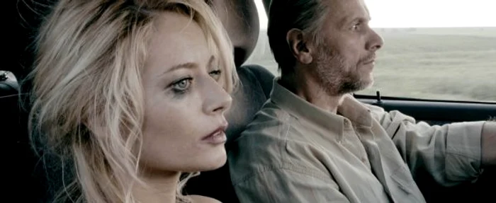 Laura Cosoi, sexy şi rea, în pelicula “Cel Ales”Foto Cos Aelenei