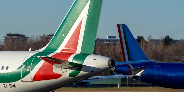 ITA airways ALITALIA shutterstock 2117595176 jpg