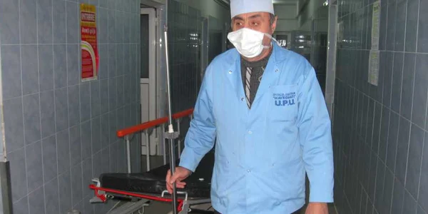 Cadrele medicale sunt primele dotate cu măşti