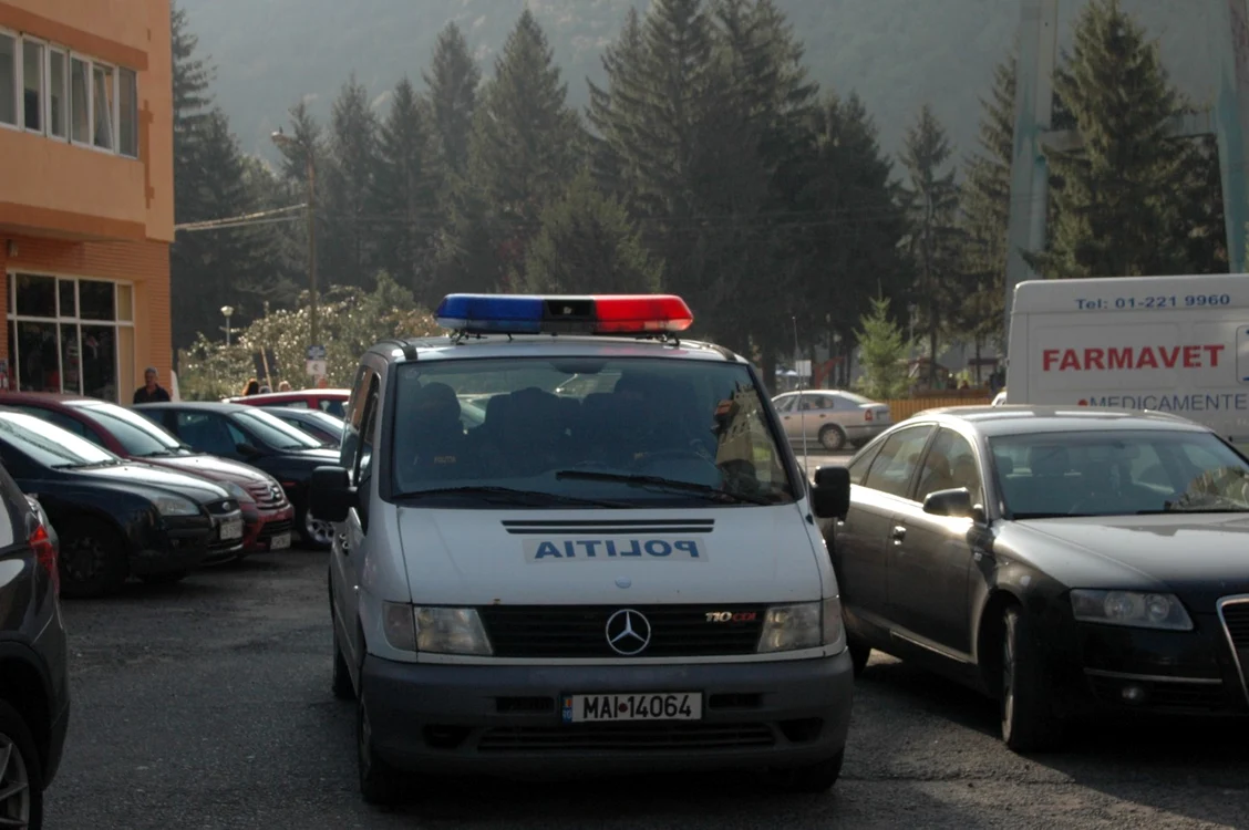 Percheziţii au fost organizate simultan în mai multe judeţe