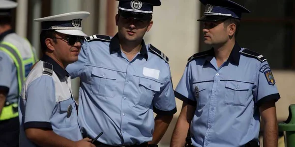 Poliţiştii din Covasna vor fi nevoiţi să ştie atât română, cât şi maghiară. FOTO: Arhivă