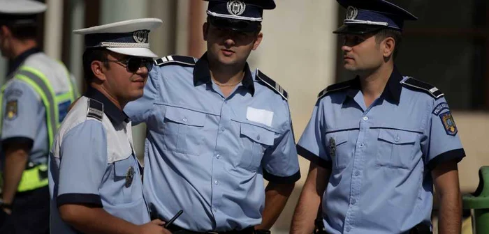 Poliţiştii din Covasna vor fi nevoiţi să ştie atât română, cât şi maghiară. FOTO: Arhivă
