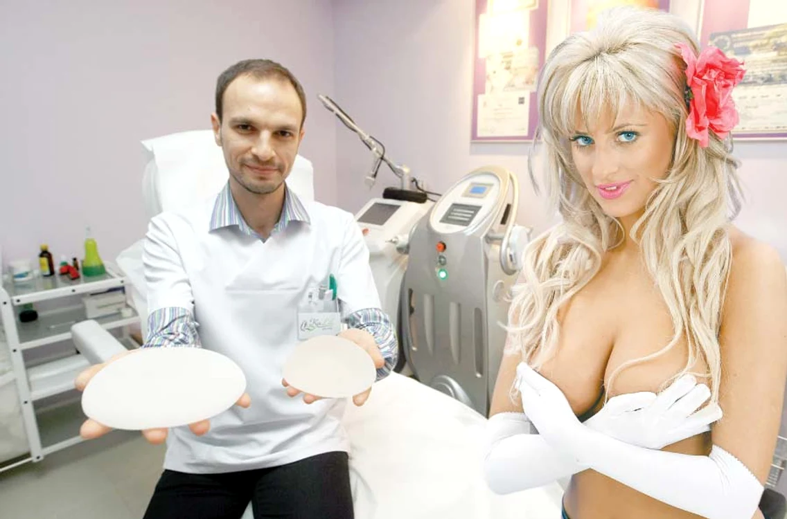 
    Medicul e acuzat  că a fraudat  statul cu circa  300.000 de euro  