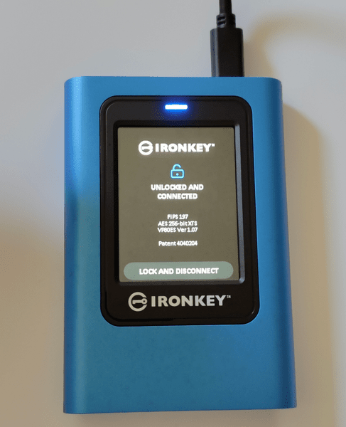 Kingston IronKey Vault Privacy 80, SSD extern criptat pentru securitate în mișcare [TECH REVIEW]