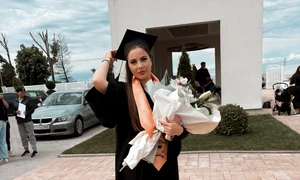 teodorra coleci, admisa cu cea mai mare medie la asistenta medicală generala UMF craiova foto arhiva personala (3) jpeg