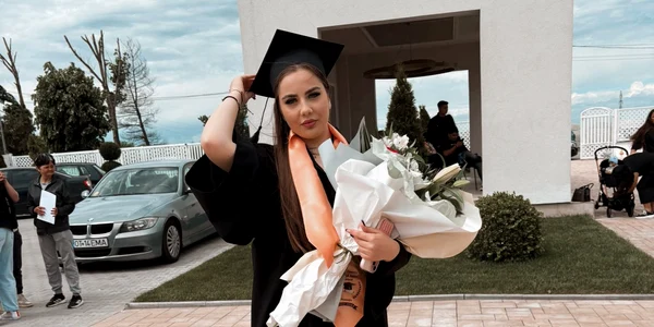 teodorra coleci, admisa cu cea mai mare medie la asistenta medicală generala UMF craiova   foto arhiva personala (3) jpeg