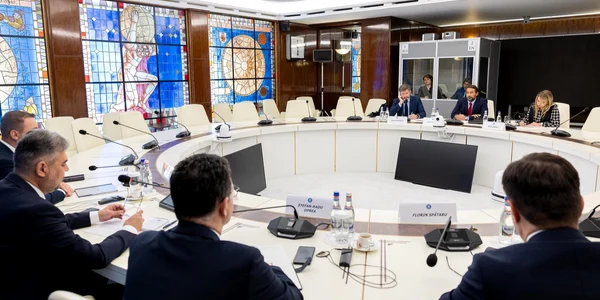 Ciolacu, întrevedere cu directorul pentru afaceri guvernamentale a Apple FOTO: Twitter