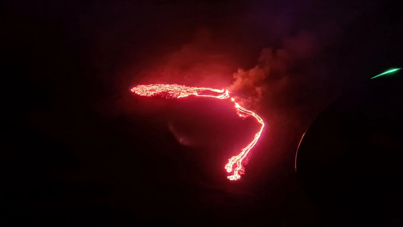 Erupţia vulcanului, văzută din elicopter FOTO Icelandic Meteorological Office
