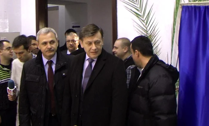 Liviu Dragnea şi Crin Antonescu au votat împreună în Alexandria