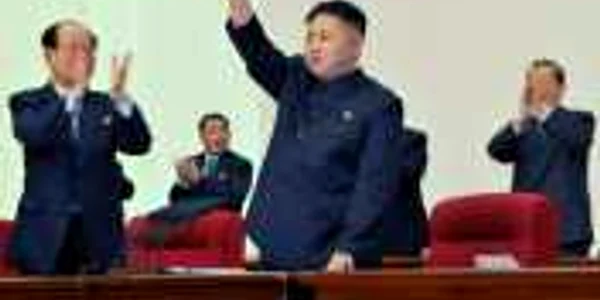 Kim Jong-un aplaudat de „supuşi“, foto REUTERS