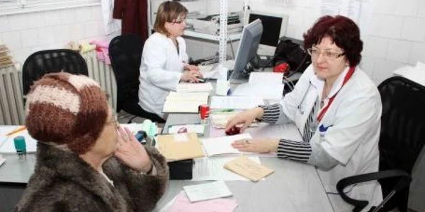 Doctorii dau vina pe ministrul Sănătăţii pentru debandada din sistem