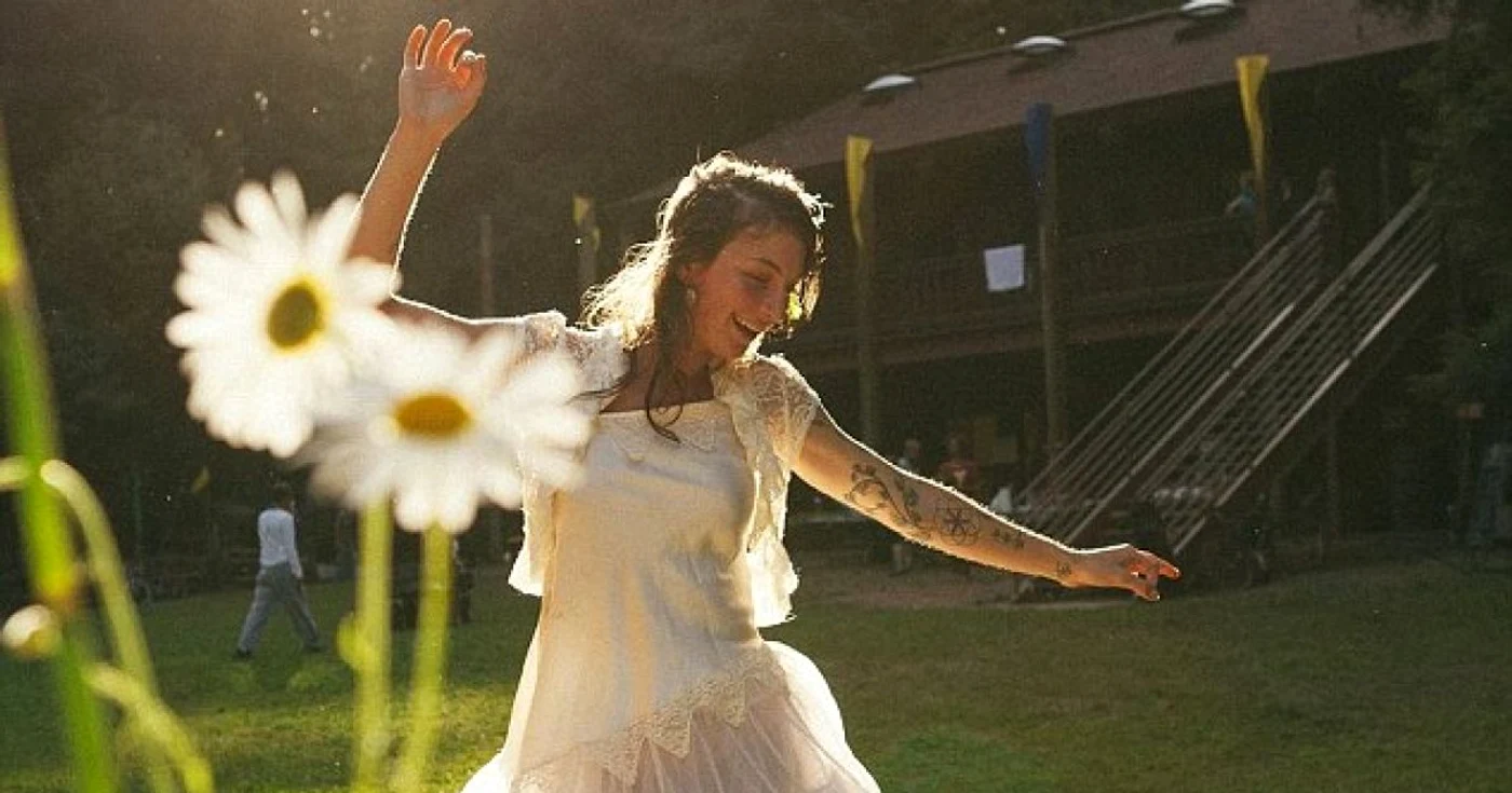 Participanţii la „Camp Grounded” sunt încurajaţi să interacţioneze unul cu celălalt faţă în faţă, nu prin intermediul mijloacelor tehnologice şi al social mediei. FOTO „Daily Mail”