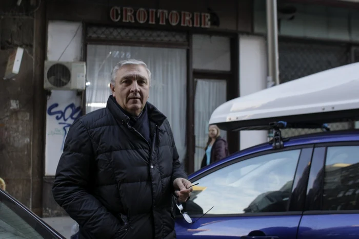 Chirurgul Mircea Beurana sosit la Poliţia Capitalei în jurul orei 10:00. FOTO Inquam Photos / Octav Ganea