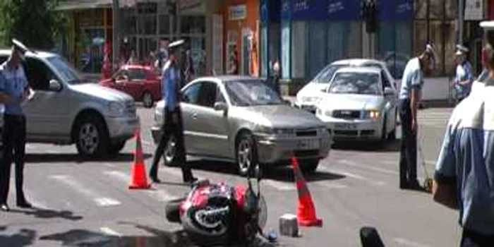 Accidentul a avut loc la intersecţia Bulevardului Bucureşti cu strada Culturii Foto: Adevărul