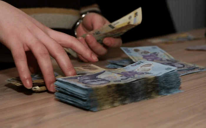 Date și documente false au fost folosite în escrocherii FOTO Arhiva Adevărul