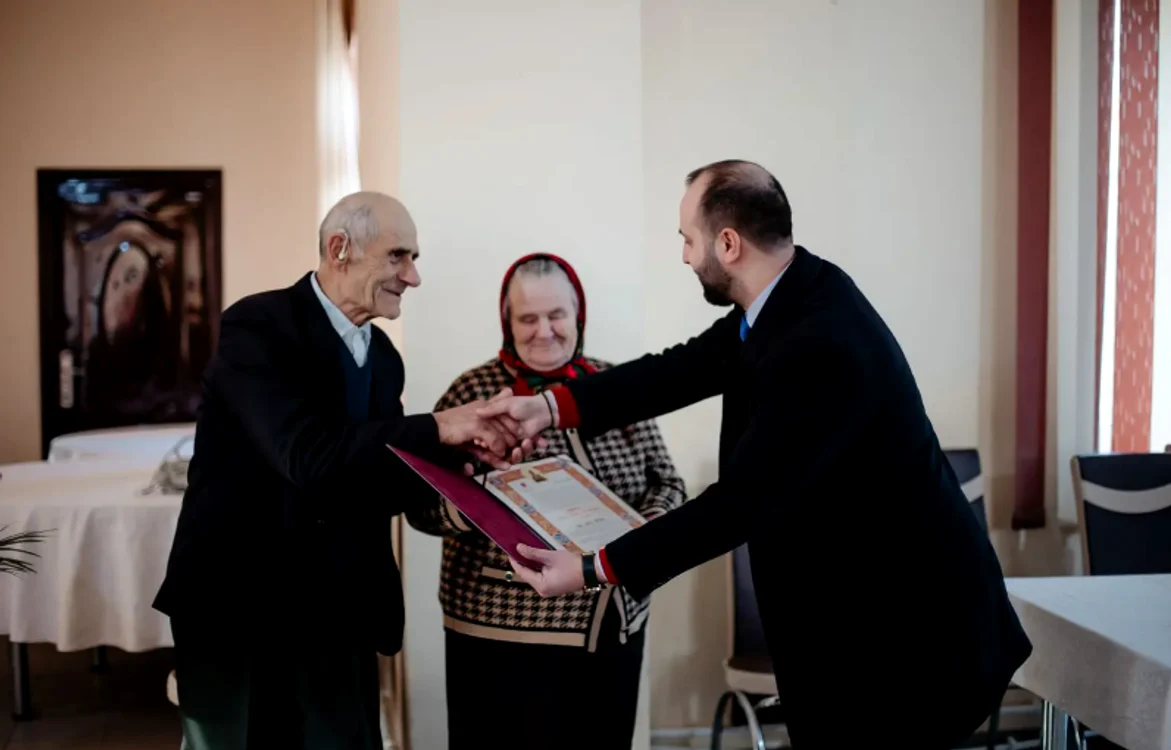 Aneta Artemie și soțul ei FOTO Arhiepiscopia Sucevei și Rădăuților 